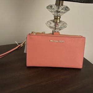 Michael Kors Large Wristlet Wallet (Brand New)